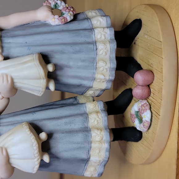1992 Jan Hagara "Twins" Porcelain Figurine. Numbered and Signed - Picture 6 of 11